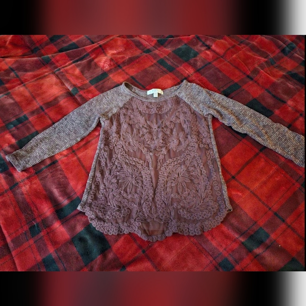 #862- girls top size large